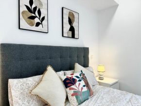 Amazing Seaside Studio by EaW Homes